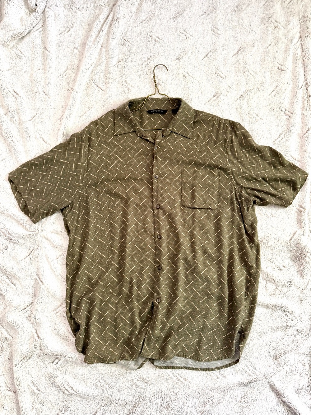 Axist Mens XL Rayon Short Sleeve Button Up Shirt Olive Green Dashed Geometric